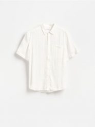 Koszula regular fit w kratę - biały. Białe koszule Reserved, l, bez wzorów, z tkaniny, bez kołnierzyka, bez ramiączek. Za 119.99 zł.