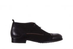 Trzewiki Brooman 7738B-702H642-R Black, Czarny, Skóra naturalna - 41. Czarne botki sznurowane Brooman, z aplikacjami, z materiału, bez obcasa, bez zapięcia. W wyprzedaży za 199.00 zł.