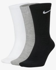 Skarpety Unisex Adult Value Crew (zestaw 3 Sztuk). Szare skarpety Nike, bez wzorów, z bawełny. Za 96.99 zł.