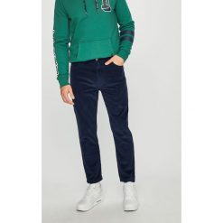 Tommy Jeans - Spodnie. Spodnie materiałowe marki Tommy Jeans. W wyprzedaży za 229.90 zł.