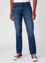 WRANGLER MĘSKIE SPODNIE JEANSOWE WRANGLER GREENSBORO BLUE ARCADE W15QYL31Q 112145844. Niebieskie jeansy Wrangler, l. W wyprzedaży za 139.99 zł.