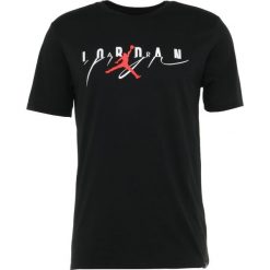 Jordan TEE FLIGHT MASH UP Tshirt z nadrukiem black/gym red. T-shirty sportowe marki Jordan. Za 149.00 zł.