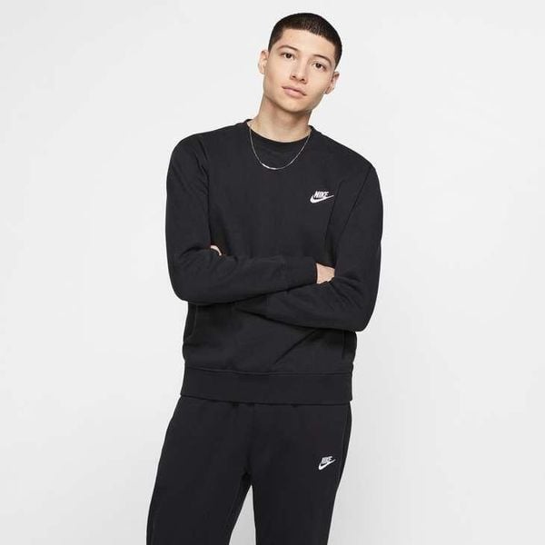 Bluza sportowa męska Nike Club Crew. Białe bluzy bez kaptura Nike, m, bez wzorów, z bawełny, bez kaptura. Za 229.99 zł.