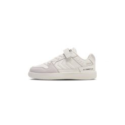 Sneakersy Hummel St. Power Play FS. Białe buty sportowe casual Hummel, bez wzorów, bez zapięcia. W wyprzedaży za 164.50 zł.