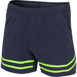 Spodenki treningowe męskie SKMF003 - ciemny granat. Krótkie spodenki sportowe marki 4F. Za 79.99 zł.