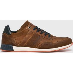 Bullboxer - Buty. Brązowe buty sportowe casual Bullboxer, bez wzorów, z gumy, z okrągłym noskiem, bez zapięcia. W wyprzedaży za 219.90 zł.