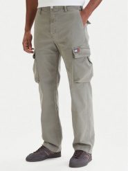 Tommy Jeans Spodnie cargo Otis DM0DM22403 Zielony Regular Fit. Zielone spodnie materiałowe Tommy Jeans, m, bez wzorów, z bawełny. Za 449.99 zł.
