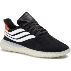 Buty adidas - Sobakov BD7549 Cblack/Owhite/Rawamb. Buty sportowe casual marki Adidas. W wyprzedaży za 399.00 zł.