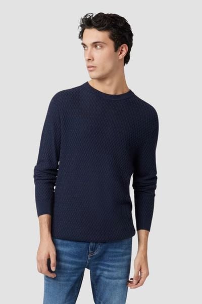 GUESS Granatowy sweter męski Davin Cn Ls, Rozmiar M. Niebieskie swetry nierozpinane Guess, l, z aplikacjami, z bawełny, bez kołnierzyka, bez ramiączek. W wyprzedaży za 264.99 zł.