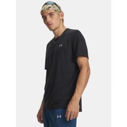 Koszulka do biegania męska Under Armour Velociti. Czarne buty do biegania Under Armour, bez wzorów, bez zapięcia, do biegania. Za 169.99 zł.