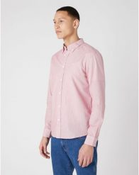 KOSZULA MĘSKA WRANGLER LS BUTTON DOWN SHIRT REDLIGHT W5AB4M82V 112130091. Koszule Wrangler, m, bez wzorów, bez kołnierzyka, bez ramiączek. Za 129.99 zł.