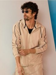 Rozpinana bluza z kapturem - beżowy. Brązowe bluzy z kapturem Sinsay, l, bez wzorów, z kapturem. Za 79.99 zł.