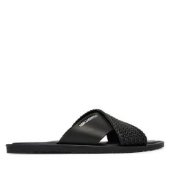 Klapki KARL LAGERFELD. Czarne klapki KARL LAGERFELD. Za 639.99 zł.