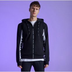 Rozpinana bluza z kapturem kolekcja Whatever - Czarny. Bluzy z kapturem marki Cropp. Za 139.99 zł.