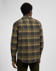 MESKA KOSZULA LEE LEESURE SHIRT MOSS GARDEN JASPE 112370559. Zielone koszule Lee, xl, bez wzorów, bez kołnierzyka, bez ramiączek. Za 169.99 zł.