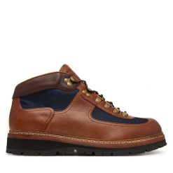 Trzewiki Polo Ralph Lauren. Brązowe botki sznurowane Polo Ralph Lauren, bez wzorów, bez obcasa, bez zapięcia. Za 1,699.00 zł.