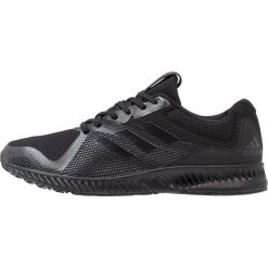 Adidas Performance AEROBOUNCE RACER Obuwie do biegania treningowe core black/grey five. Buty do biegania marki adidas Performance, z materiału. W wyprzedaży za 227.40 zł.