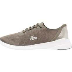 Lacoste FIT Sneakersy niskie khaki/white. Buty sportowe casual marki LACOSTE. Za 509.00 zł.