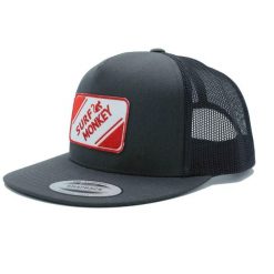 Czapka Trucker - Płaski Daszek - Pełna Naszywka (Szary/Czerwony). Szare czapki z daszkiem SURF MONKEY, z aplikacjami. Za 159.95 zł.