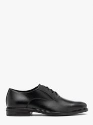 Czarne eleganckie półbuty męskie typu oxfordy THOMAS. Czarne eleganckie półbuty Ryłko, bez wzorów, ze skóry, bez obcasa, bez zapięcia. Za 449.99 zł.