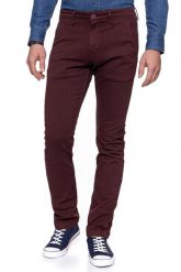 LEE SPODNIE MĘSKIE CHINO BURGUNDY ARRAY L768LL26. Czerwone eleganckie spodnie Lee, na co dzień, l, z materiału, eleganckie. W wyprzedaży za 89.99 zł.