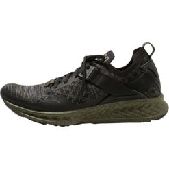 Puma IGNITE EVOKNIT HYPERNATURE Obuwie do biegania treningowe puma black/quiet shade/olive night. Buty treningowe marki Puma. W wyprzedaży za 279.95 zł.