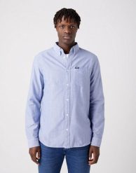 WRANGLER LS 1 PKT BUTTON DOWN MĘSKA KOSZULA MATERIAŁOWA MATERIAŁ BLUE TINT W5B1BMX7K 112320866. Niebieskie koszule Wrangler, m, bez wzorów, z materiału, bez kołnierzyka, bez ramiączek. Za 149.99 zł.