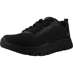 Buty SKECHERS 118205S Czarny. Czarne buty turystyczne Skechers, bez wzorów, z tkaniny, bez zapięcia, na fitness i siłownię. Za 265.99 zł.