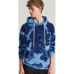 Bluza z kapturem tie-dye - Granatowy. Bluzy z kapturem Reserved. Za 139.99 zł.