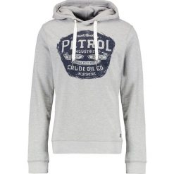 Petrol Industries Bluza z kapturem light grey melee. Bluzy z kapturem marki Petrol Industries, l, z bawełny, z kapturem. W wyprzedaży za 134.10 zł.