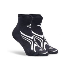 Skarpetki basenowe R-evenge. Skarpety R-EVENGE, bez wzorów, z dzianiny. Za 99.99 zł.