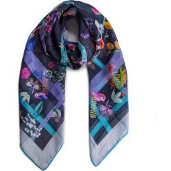 Chusta FURLA - Corona 1005038 T TC07 HF0 Blu d. Niebieskie szaliki Furla, bez wzorów, z jedwabiu. W wyprzedaży za 449.00 zł.