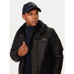 Czapka z daszkiem Aeronautica Militare. Niebieskie czapki z daszkiem Aeronautica Militare, bez wzorów. Za 99.99 zł.