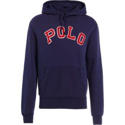 Polo Ralph Lauren VINTAGE Bluza z kapturem cruise navy. Bluzy marki Polo Ralph Lauren. W wyprzedaży za 535.20 zł.