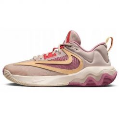 Buty koszykarskie męskie Nike Giannis Immortality 3. Brązowe buty do koszykówki Nike, bez zapięcia, do koszykówki. Za 555.00 zł.