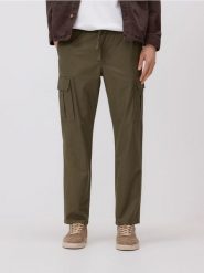 Spodnie jogger z lnem - zielony. Zielone joggery i bojówki Reserved, l, bez wzorów, z bawełny. Za 149.99 zł.