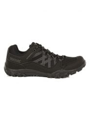 Regatta Buty turystyczne "Edgepoint III" w kolorze czarnym rozmiar: 41. Czarne buty turystyczne Regatta, bez wzorów, z materiału, bez zapięcia, outdoorowe. Za 179.95 zł.