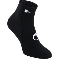 Skarpety do nurkowania Subea SCD z neoprenu 2 mm. Czarne skarpety NO BRAND, bez wzorów, z gumy. Za 69.99 zł.