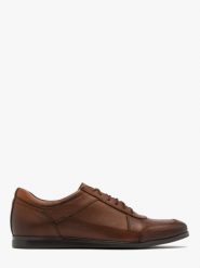 Ciemnobrązowe półbuty męskie LENART. Brązowe eleganckie półbuty Ryłko, bez wzorów, ze skóry, bez obcasa, bez zapięcia. W wyprzedaży za 279.99 zł.