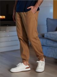 Spodnie jogger - beżowy. Brązowe joggery i bojówki Sinsay, m, bez wzorów, z włókna. Za 49.99 zł.