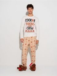 Świąteczna piżama dwuczęściowa z motywem pierniczków - wielobarwny. Piżamy Sinsay, l, bez wzorów, bez ramiączek. W wyprzedaży za 24.99 zł.