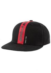 Malone Snapback Czapka - Czarny. Czarne czapki z daszkiem GORILLA WEAR, bez wzorów, z bawełny. Za 170.00 zł.