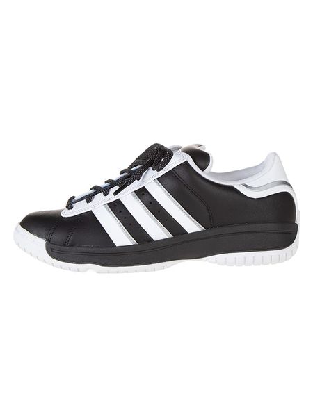 Adidas Skórzane sneakersy "NSRC Campus" w kolorze czarnym rozmiar: 43 1/3. Czarne buty sportowe casual Adidas, bez wzorów, bez zapięcia. Za 125.85 zł.