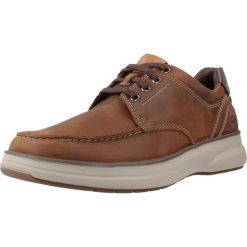 Buty CLARKS MULLAN MOC Brązowy. Brązowe buty turystyczne Clarks, bez wzorów, ze skóry, bez zapięcia, trekkingowe. Za 565.50 zł.
