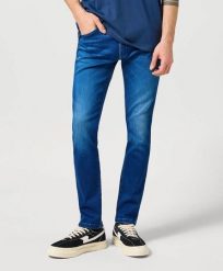 WRANGLER BRYSON MĘSKIE SPODNIE JEANSOWE JEANSY DŻUNSY BLUE JAM 112356814 W14X008801. Niebieskie jeansy Wrangler, l. Za 219.99 zł.