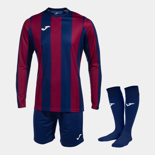 Zestaw szortów i skarpetek Joma Inter Classic. Czerwone skarpety Joma, bez wzorów, z dresówki. Za 362.50 zł.