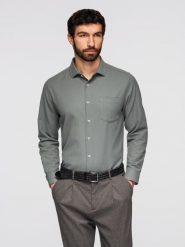 Koszula męska klasyczna regular fit - khaki V4 - Rozmiar: M. Brązowe koszule Ombre Clothing, m, bez wzorów, z bawełny, bez kołnierzyka, bez ramiączek. Za 199.99 zł.