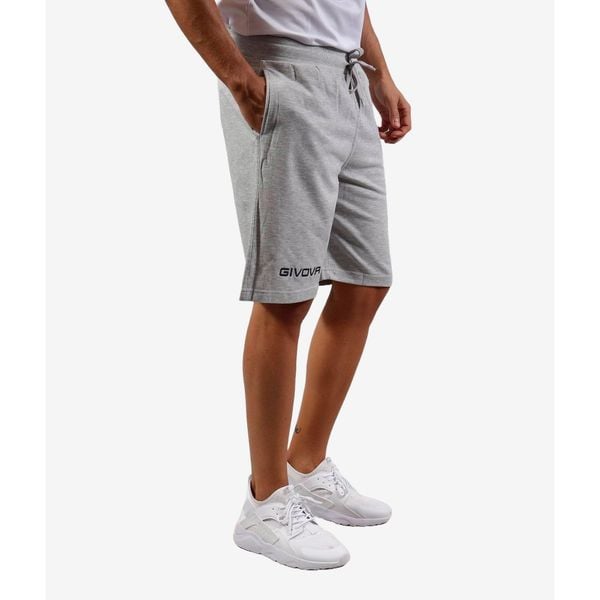 Givova Sport Bermuda Szare XL - Oddychające i Elastyczne Szorty Sportowe. Szare krótkie spodenki sportowe Givova, m, bez wzorów, z bawełny. Za 197.99 zł.