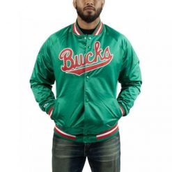 Kurtka męska do koszykówki NBA Milwaukee Bucks Lightweight Jacket. Zielone kurtki Mitchell & Ness, m, bez wzorów, bez kaptura. Za 459.00 zł.