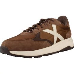Buty MUNICH SPORT 4599018M BABEL Brązowy. Brązowe buty turystyczne munich, bez wzorów, z tkaniny, bez zapięcia, na fitness i siłownię. Za 351.99 zł.